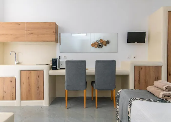 Big Blue Suites & Apartments