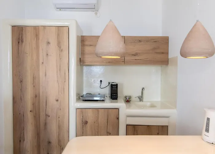 Big Blue Suites & Apartments